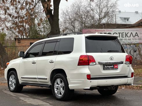 Toyota land cruiser 200 2013 белый - фото 12