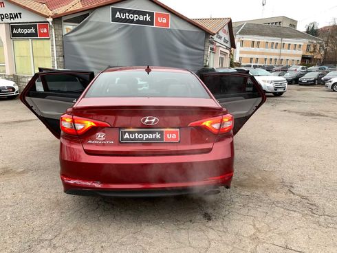 Hyundai Sonata 2015 красный - фото 31