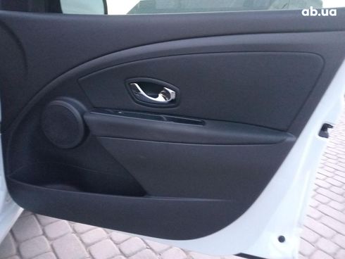 Renault Megane 2013 белый - фото 14