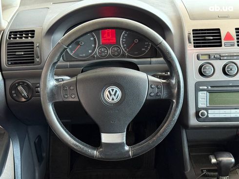 Volkswagen Touran 2008 серый - фото 20