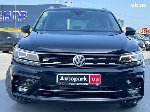 Volkswagen Tiguan 2018 черный - фото 2