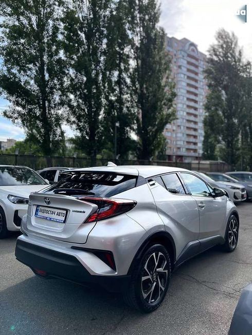 Toyota C-HR 2019 - фото 13