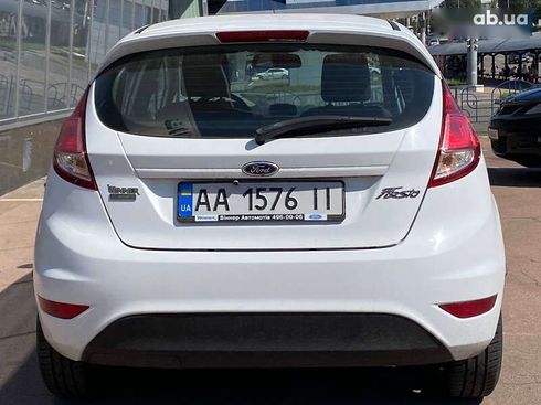 Ford Fiesta 2016 - фото 3