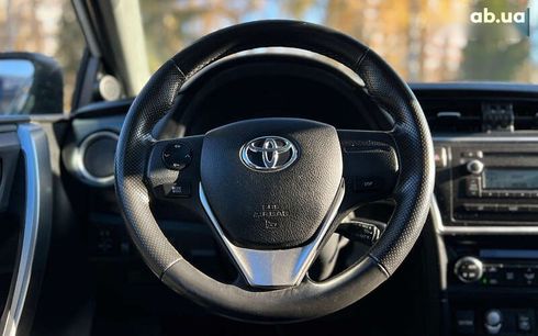 Toyota Auris 2014 - фото 10