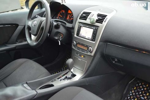 Toyota Avensis 2010 - фото 29