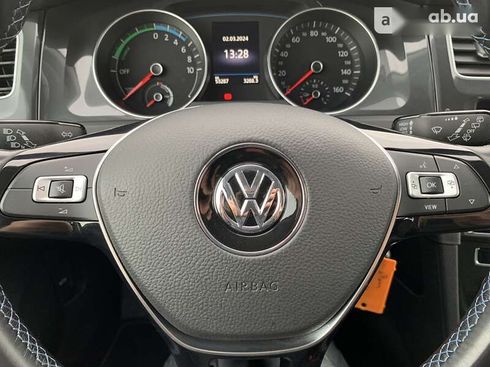 Volkswagen e-Golf 2020 - фото 26