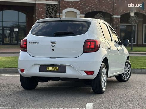 Dacia Sandero 2018 - фото 18