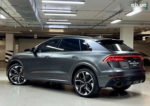 Audi RS Q8 2021 - фото 24