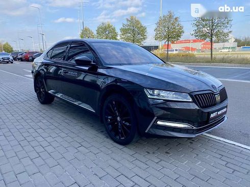 Skoda Superb 2020 - фото 10