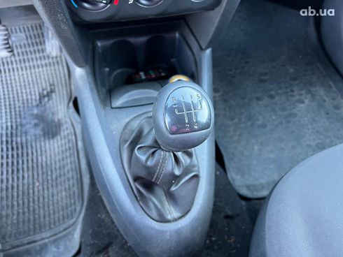 Renault Clio 2006 бежевый - фото 29