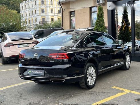 Volkswagen Passat 2016 - фото 11