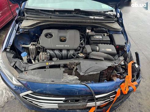 Hyundai Elantra 2017 - фото 14