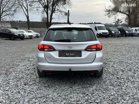 Opel Astra 2018 - фото 9