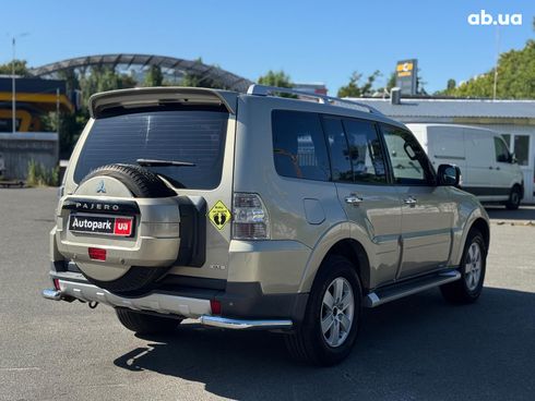 Mitsubishi Pajero Wagon 2008 бежевый - фото 10