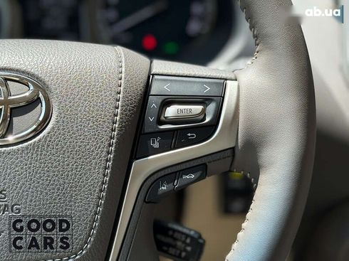 Toyota Land Cruiser Prado 2021 - фото 29