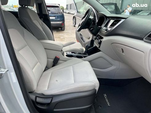 Hyundai Tucson 2017 серый - фото 18