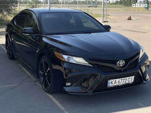 Toyota Camry 2019 - фото 7