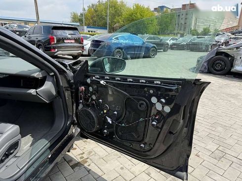 Porsche Taycan 2022 - фото 14