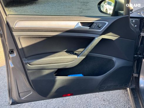 Volkswagen e-Golf 2016 серый - фото 13