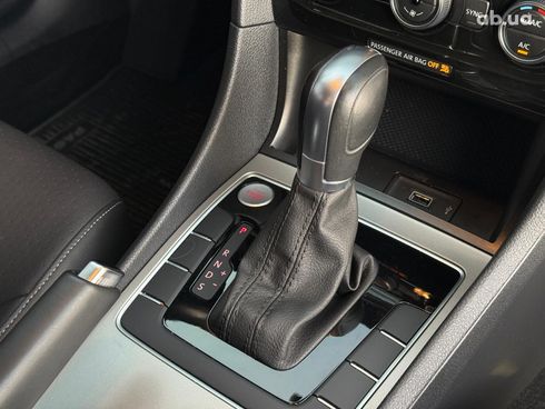 Volkswagen Passat 2019 черный - фото 17