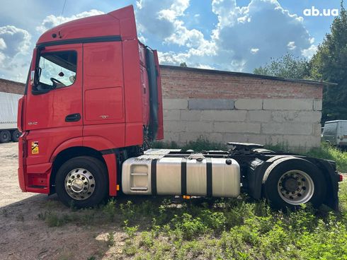 Mercedes-Benz Actros 2014 красный - фото 13