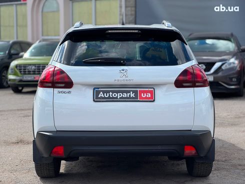 Peugeot 2008 2019 белый - фото 20