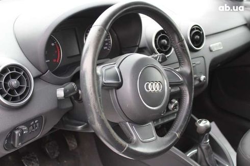 Audi A1 2011 - фото 11