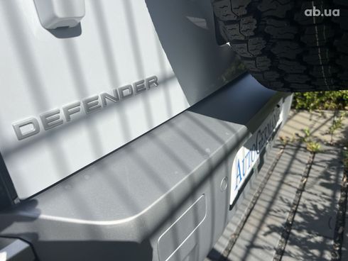 Land Rover Defender 2023 - фото 18