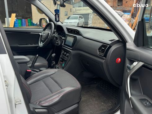 Chery Tiggo 3 2017 белый - фото 68