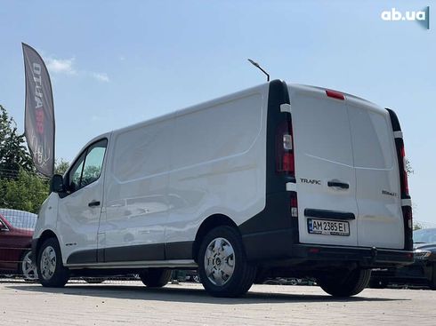 Renault Trafic 2016 - фото 21