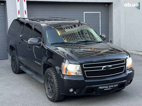 Chevrolet Suburban 2011 - фото 9