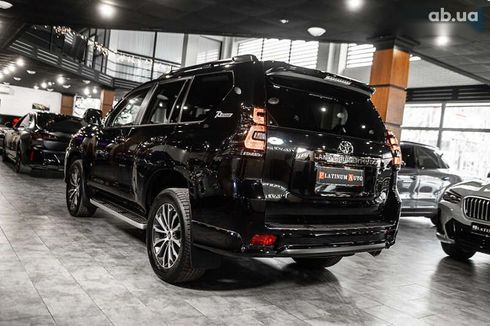 Toyota Land Cruiser Prado 2022 - фото 25