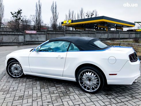 Ford Mustang 2014 белый - фото 5