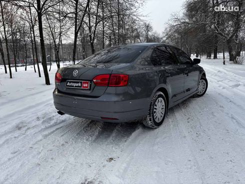 Volkswagen Jetta 2012 серый - фото 5