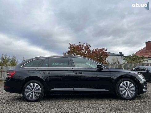 Skoda Superb 2021 - фото 9