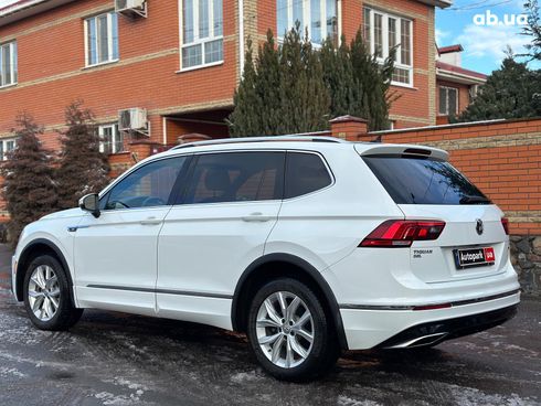 Volkswagen Tiguan 2018 белый - фото 16