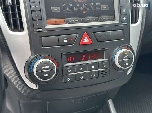 Kia Cee'd 2012 - фото 24