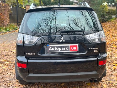 Mitsubishi Outlander XL 2008 черный - фото 9