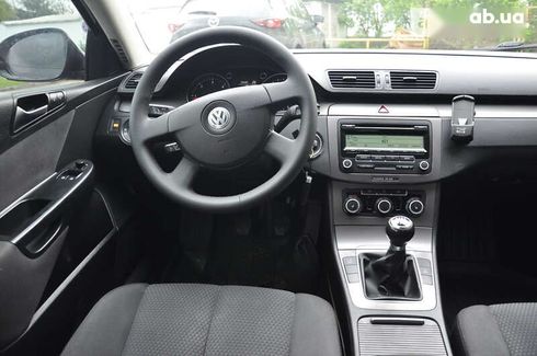 Volkswagen Passat 2010 - фото 21