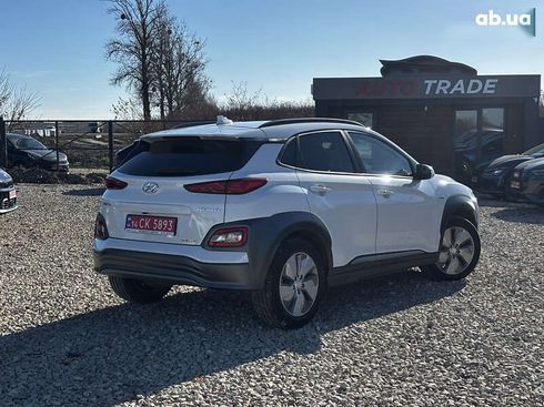 Hyundai Kona 2021 - фото 16