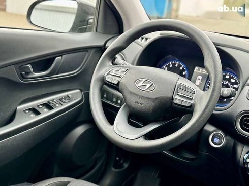 Hyundai Kona 2021 - фото 28