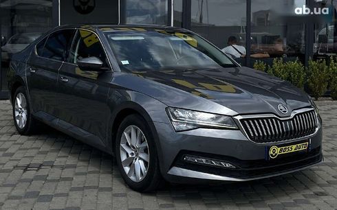 Skoda Superb 2023 - фото 9