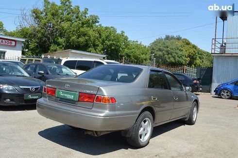 Toyota Camry 2000 - фото 5