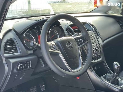 Opel Astra 2011 - фото 24