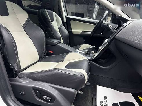 Volvo XC60 2016 - фото 13