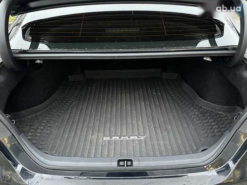 Toyota Camry 2023 - фото 25