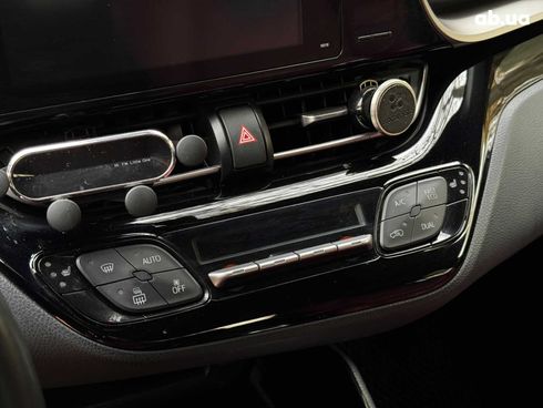 Toyota C-HR 2019 белый - фото 23