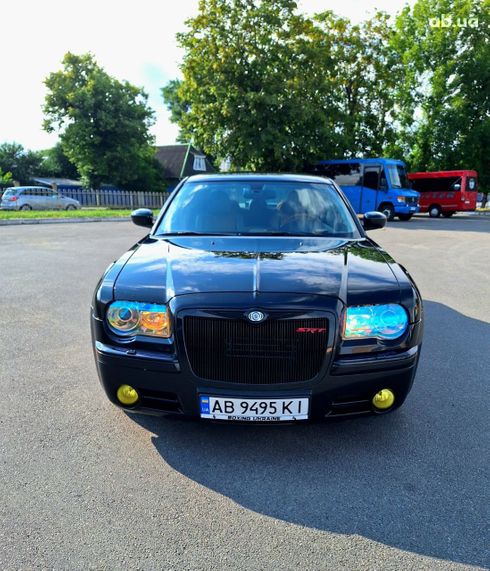 Chrysler 300C 2005 черный - фото 3