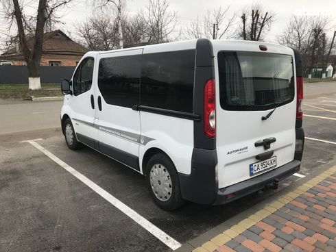 Renault Trafic 2007 белый - фото 12