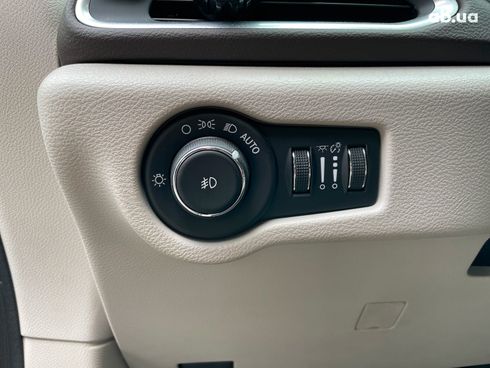 Chrysler Pacifica 2017 серый - фото 26